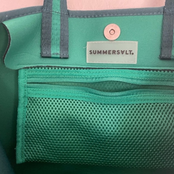 Summersalt Green Striped Neoprene Perfect Beach Tote Bag - Picture 5 of 9